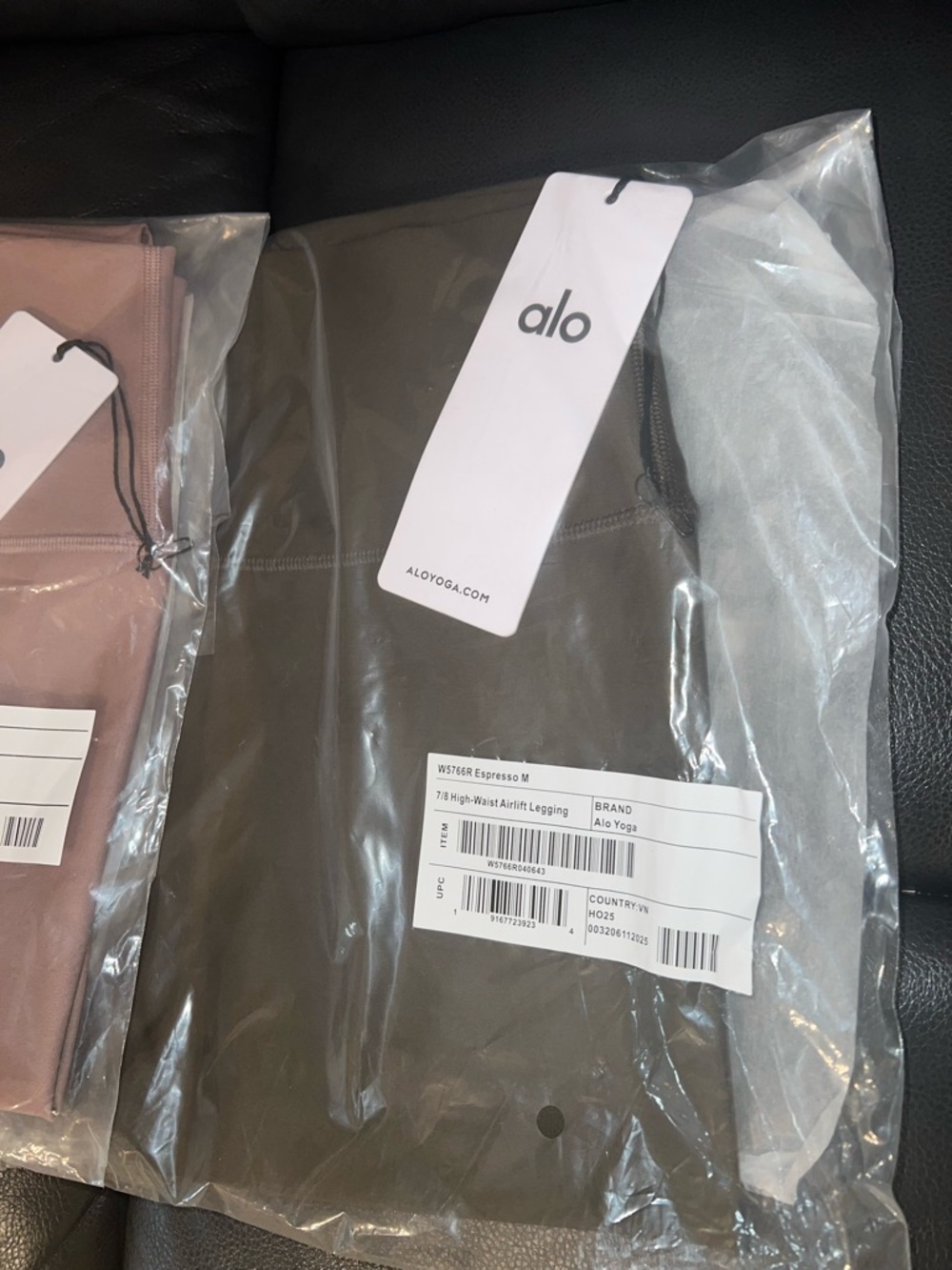 ALO Yoga High-Waist Legging in Espresso (Brown)